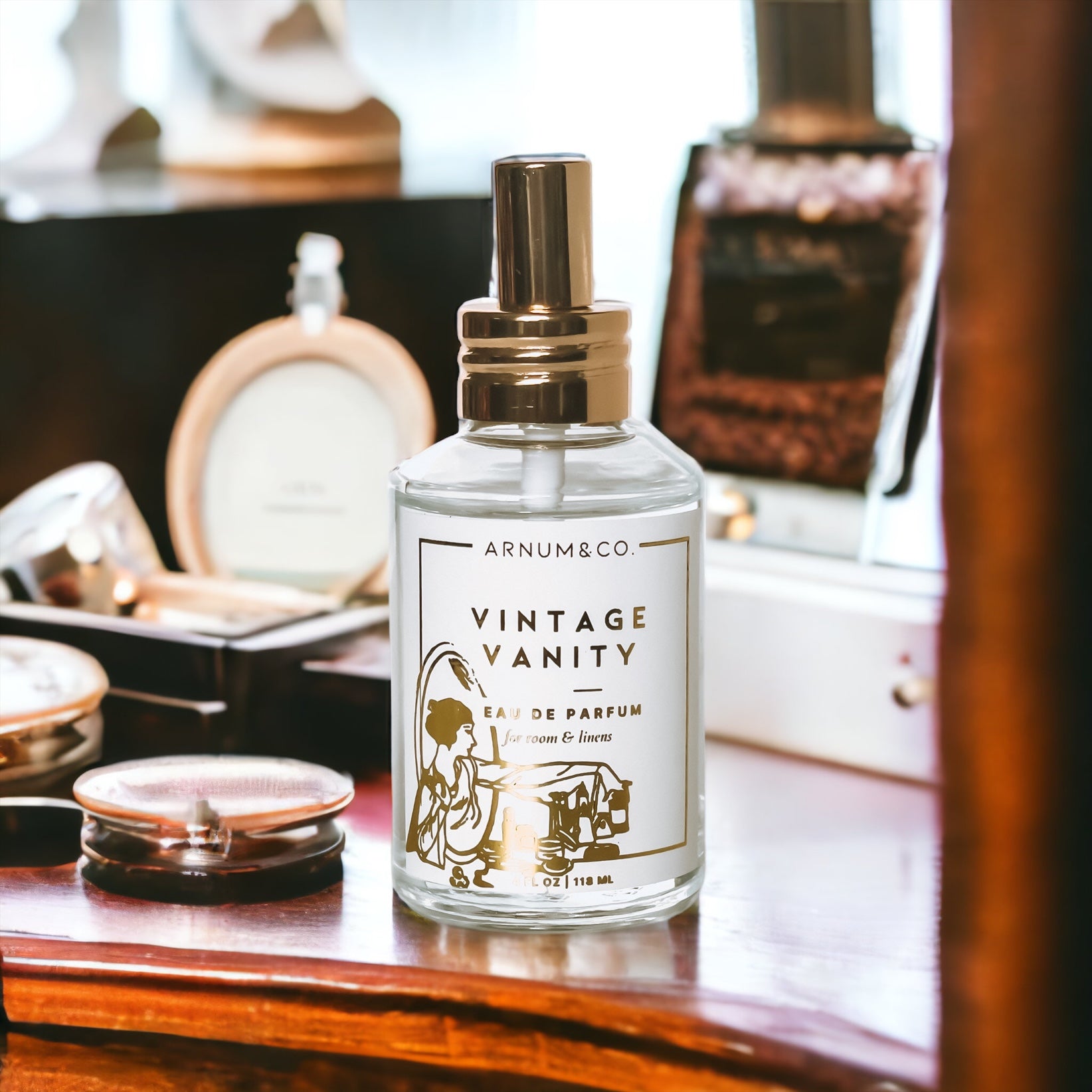 vintage vanity luxury gold room spray